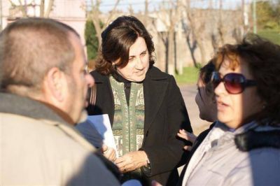 GRACIELA ROSSO - CAMINANDO LUJ�N CON CRISTINA, CON LA GENTE, CON HONESTIDAD