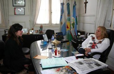 La Intendente Giroldi recibi� a la joven deportista Mar�a Agustina Zilio