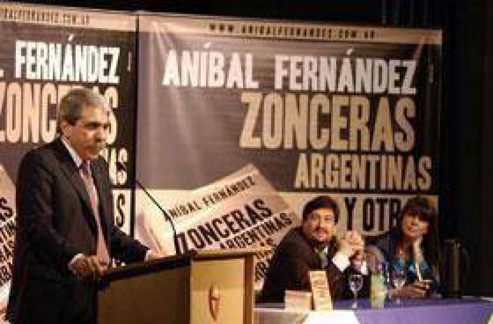 Llega An�bal Fern�ndez a Olavarria a presentar su nuevo libro