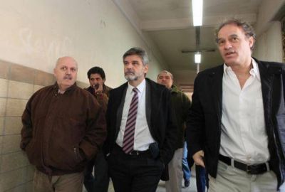 Distanciado de La C�mpora, Filmus hace campa�a con Ibarra