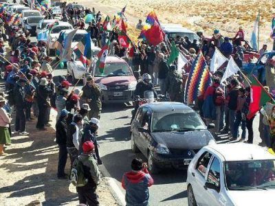 Corte de ruta en la puna: rechazo a la explotaci�n del litio en Salinas Grandes