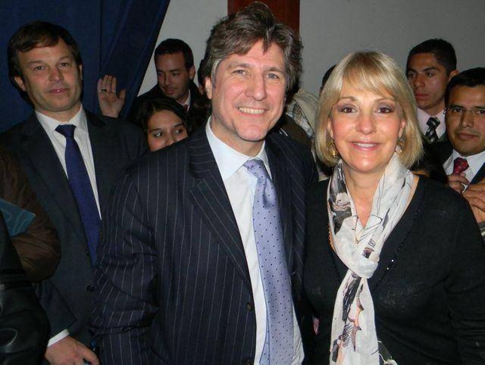 LILIANA FELLNER: "Trabajamos para que las nuevas generaciones sigan sintiendo orgullo por Jujuy".