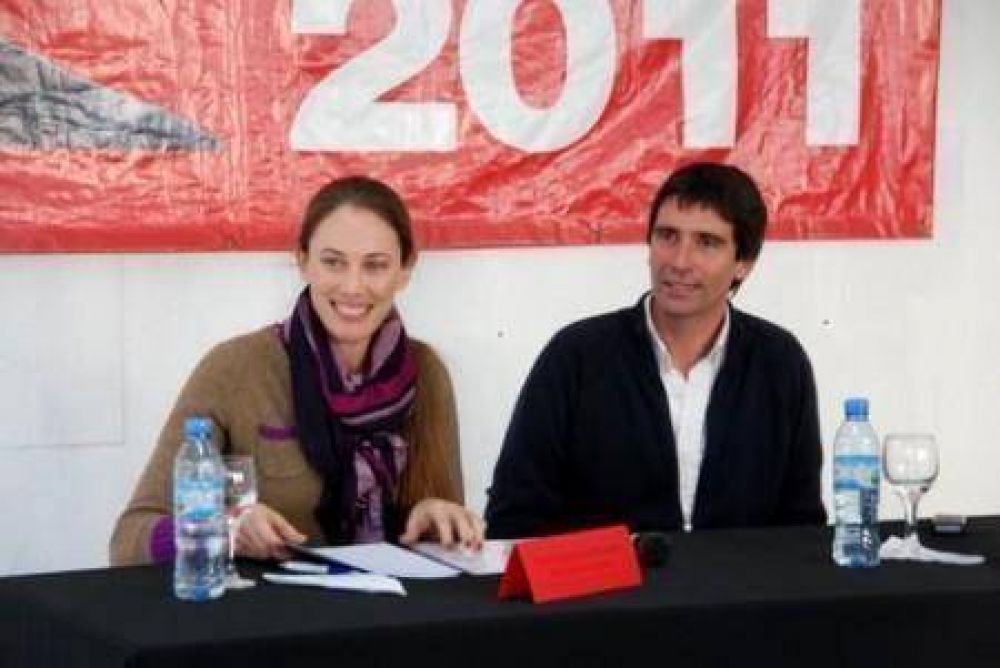 Natalia Gambaro y Pablo Tonini, presentaron el Programa Integral de Seguridad