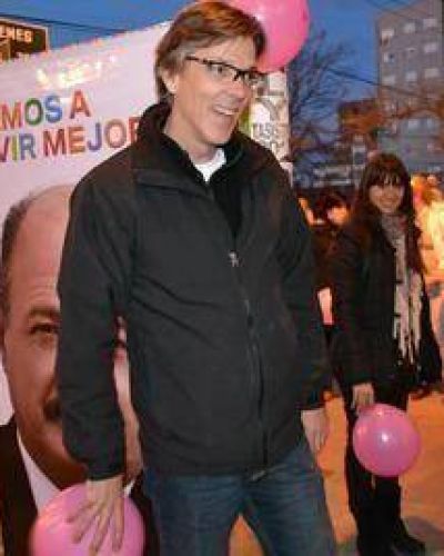 �Es una verg�enza que el oficialismo local trate de justificar un delito�, denunci� Cantlon