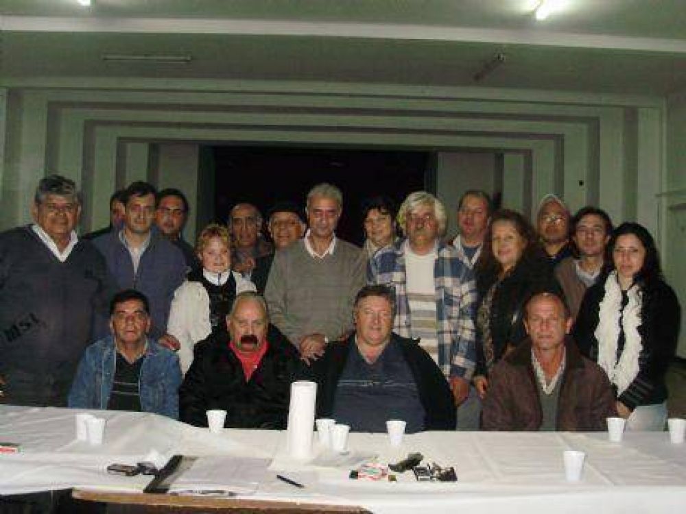 Se achica la interna duhaldista: Eduardo Di Marco sum� al espacio de Jorge �El Turco� Al�