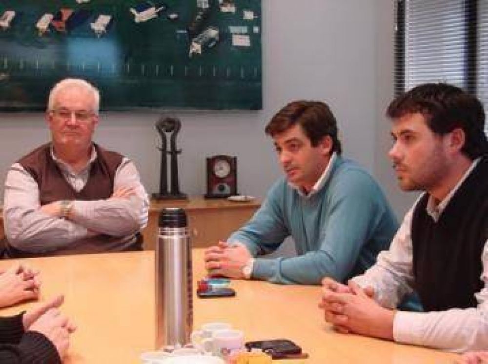 El candidato del FpV visit� a propietarios en el Parque Industrial