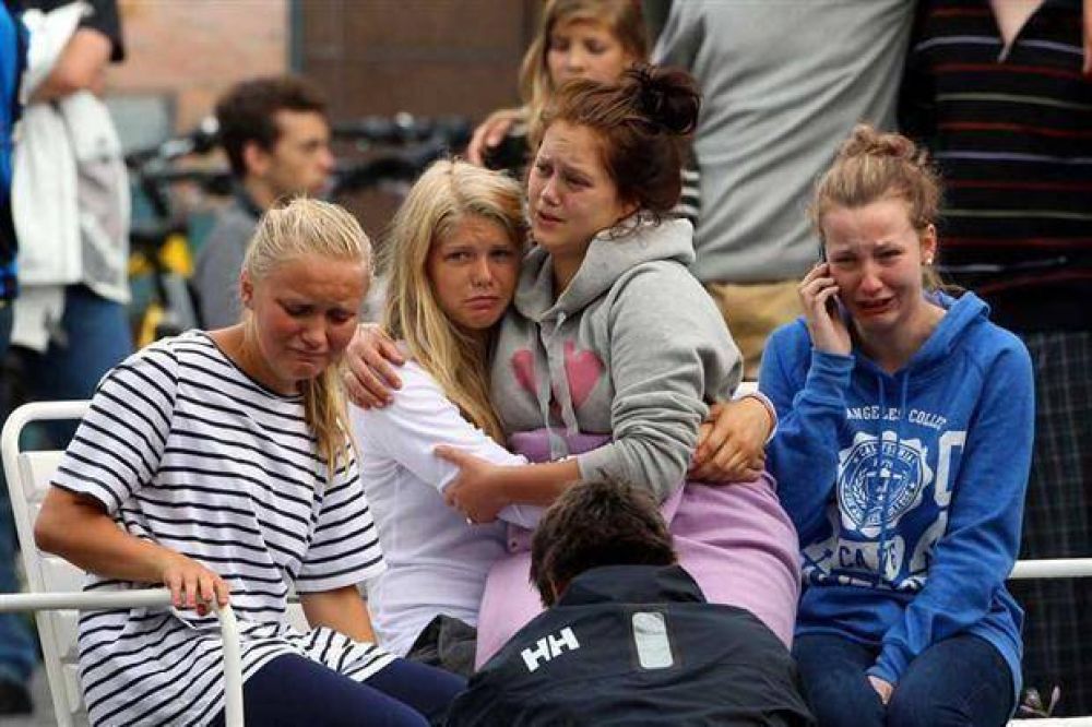 La masacre hunde a Noruega en el shock