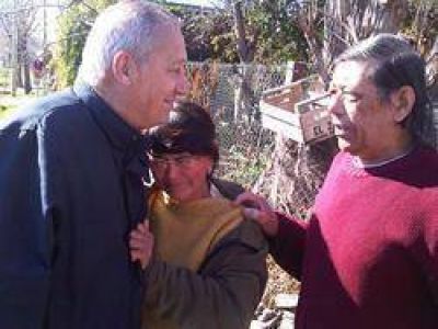 Miguel Prince realiz� una caminata por las calles de Cort�nez 