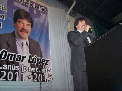 OMAR LOPEZ FESTEJ� EL D�A DEL AMIGO Y PRESENT� EN PUBLICO A SUS CANDIDATOS