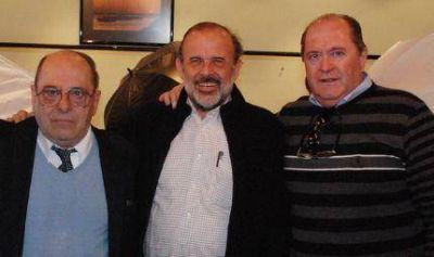 El duhaldista Francisco Arcuri va por una banca en el Concejo acompa�ando a Carlos Arroyo