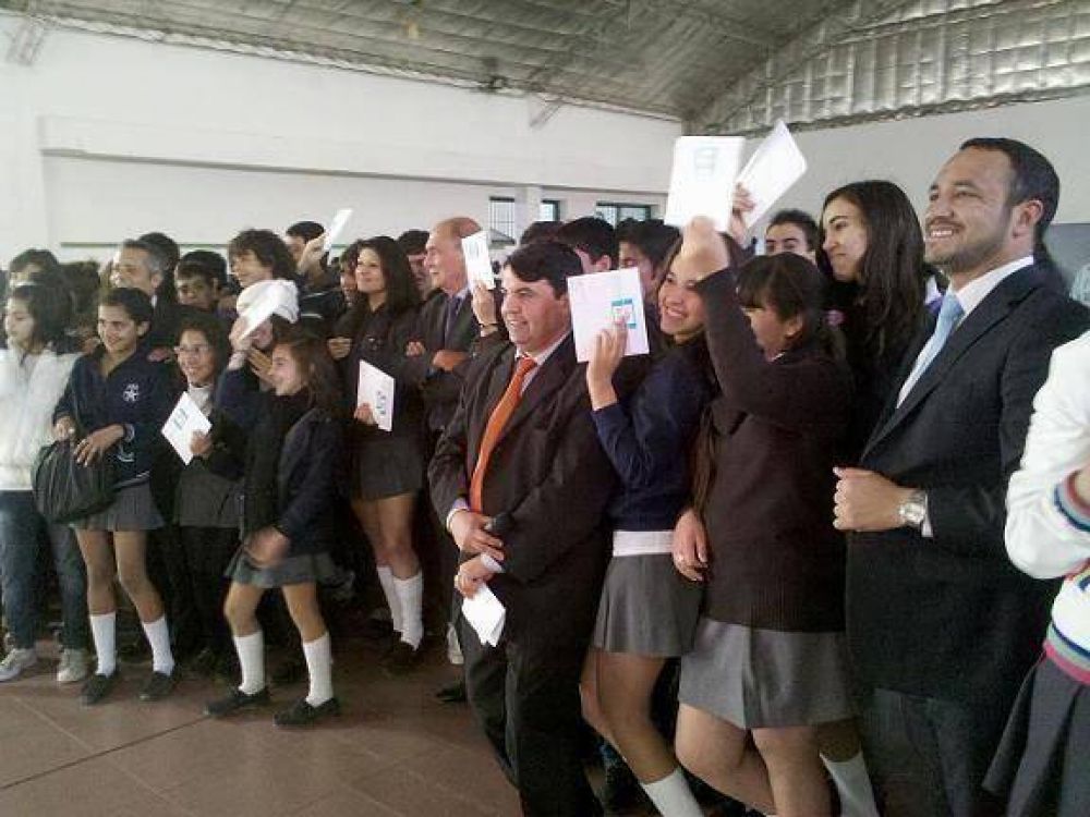 Esta semana 22 mil alumnos recibir�n sus estampillas escolares �Ahorro para mi Futuro�