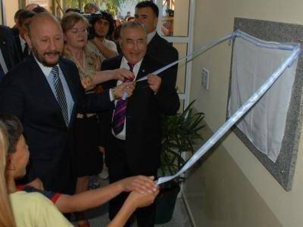 Inauguraron otra obra educativa en el barrio Juan Domingo Per�n