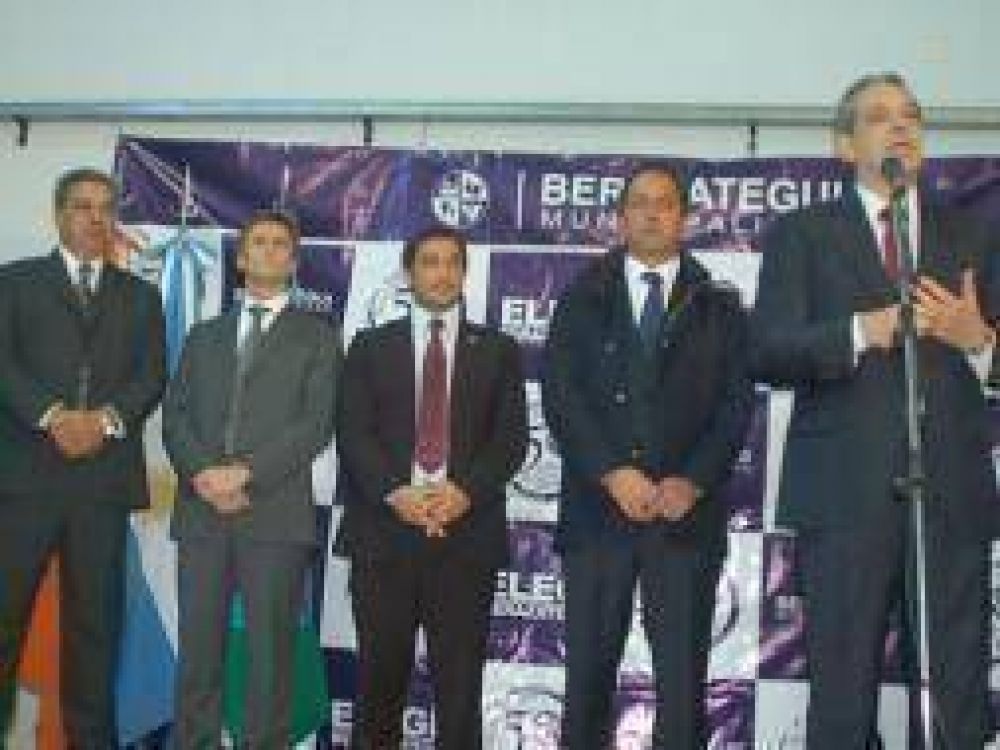 Berisso: Ministro Dom�nguez entregar� subsidio a productores