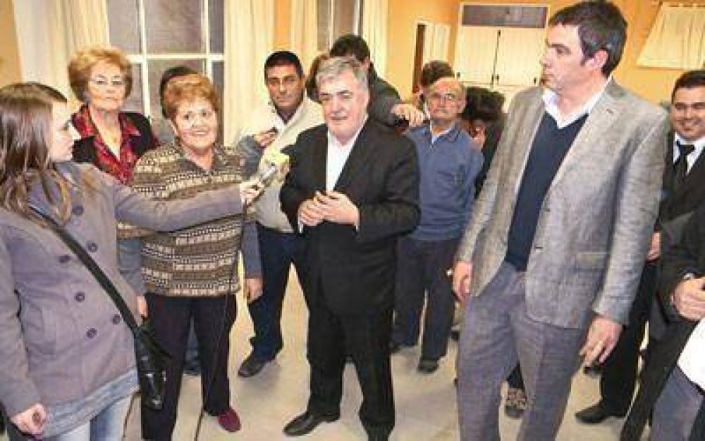 Das Neves recorri� obras en Comodoro