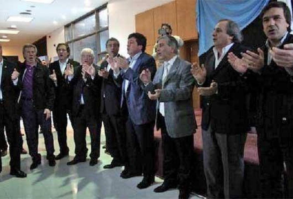 Mariotto encabez� una cumbre de intendentes