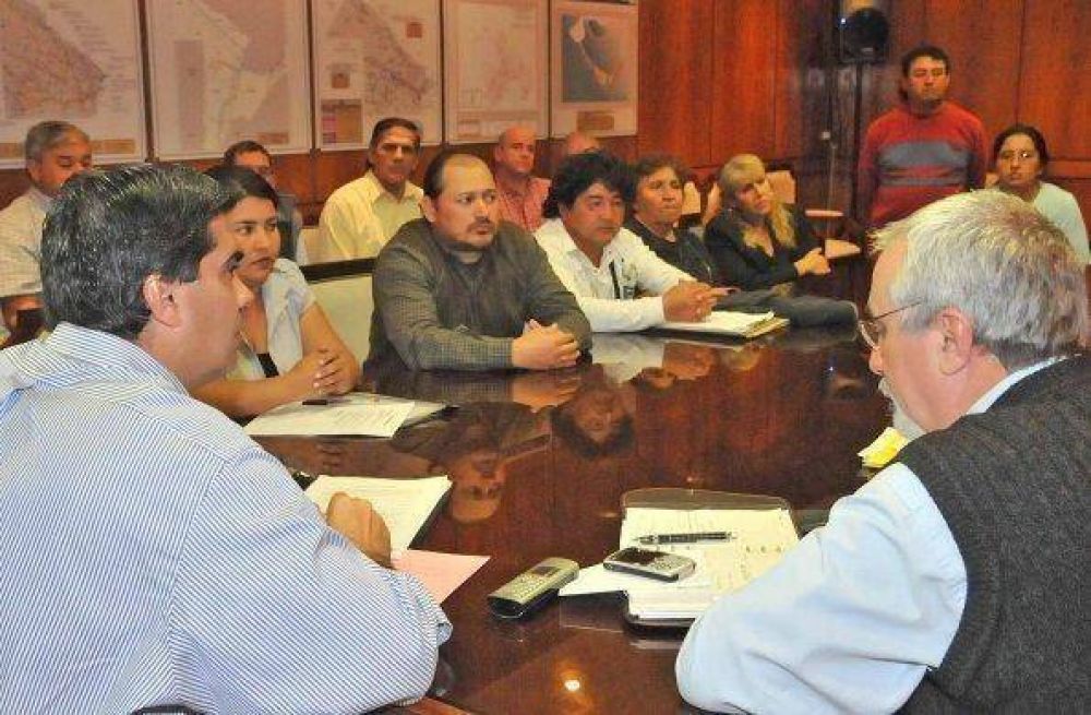 Capitanich se reuni� con vecinos del predio Tiro Federal para trabajar sobre organizaci�n territorial