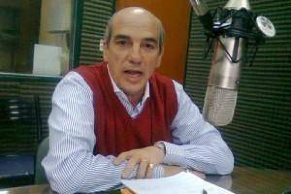  Segura responde acusaciones de la interna y de la oposici�n: Morales-Morales