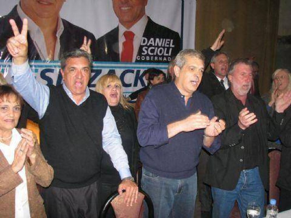Slezack present� su lista para la reelecci�n