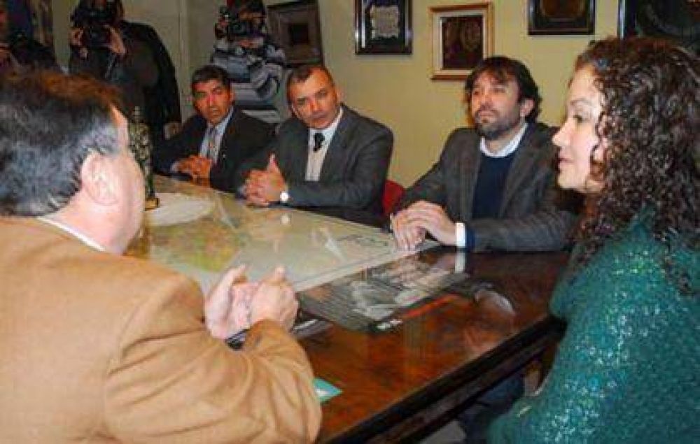 LA TERE MOSTR� INTER�S POR ACOMPA�AR A LA POLIC�A    