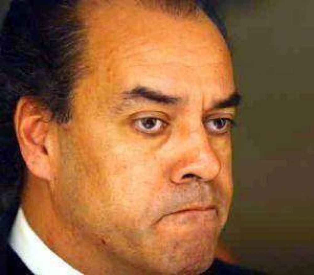 Presidente del PJ de Luj�n renunci� por la llegada de Parisi  