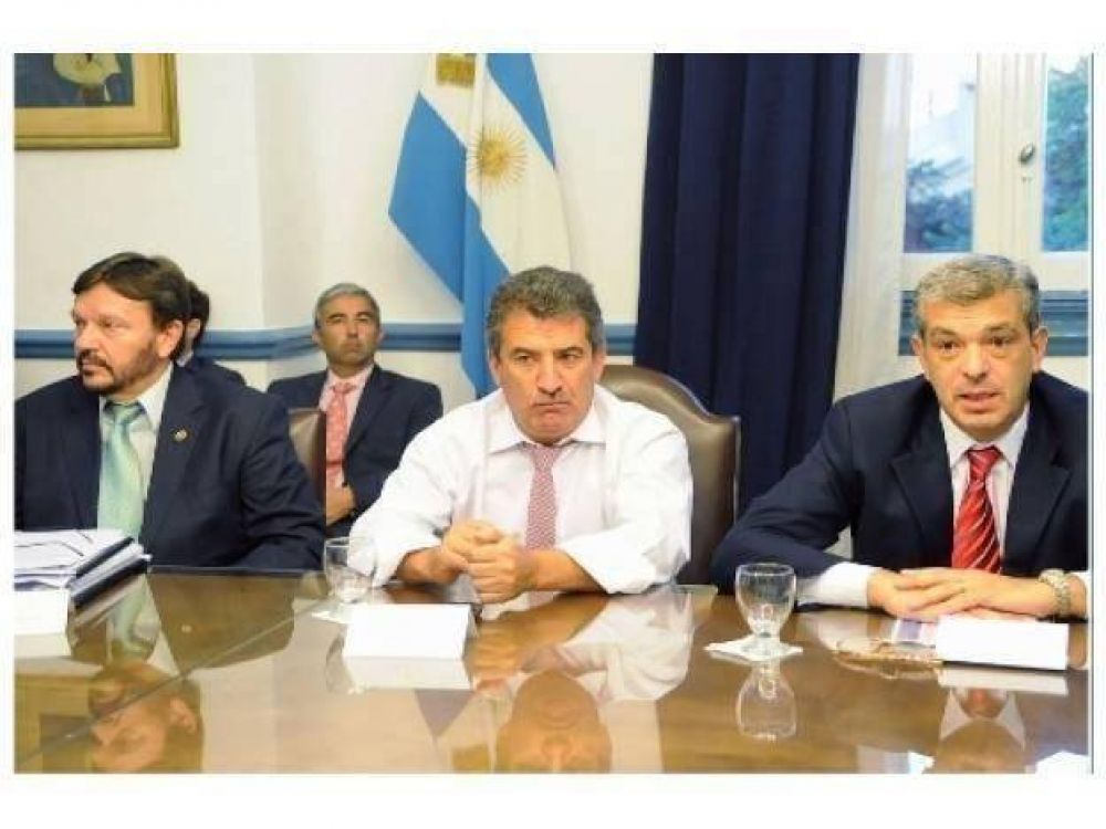 Ampl�an en 450.000 toneladas el saldo exportable de trigo