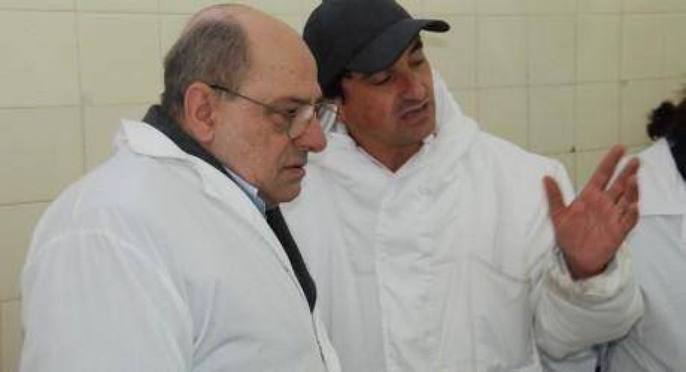 Eleccionesmdp: Arroyo visit� una planta pesquera