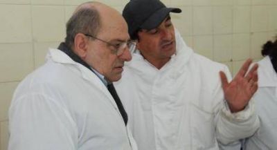 Eleccionesmdp: Arroyo visit� una planta pesquera