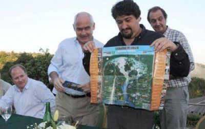 Presentaron el folleto "Un destino, dos pa�ses"