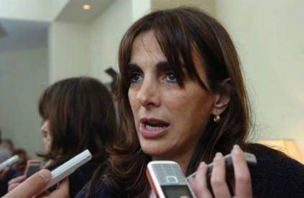 Mar�a Eugenia Bielsa:"No tengo ninguna duda de que el diputado tiene que ser Carlos Del Frade" 		