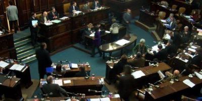 Sigue la calesita por la Promoci�n: ahora quieren hacer una Asamblea Legislativa