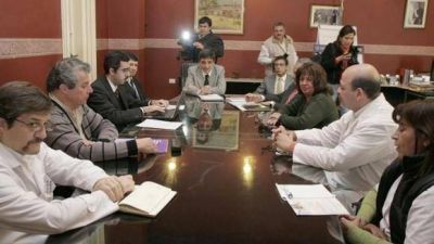  Retorn� el di�logo entre el Gobierno y los Autoconvocados, aunque el paro se mantiene