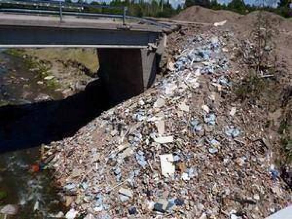 Medio Ambiente: nuevos municipios se suman a la erradicaci�n de basurales	