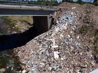 Medio Ambiente: nuevos municipios se suman a la erradicaci�n de basurales	
