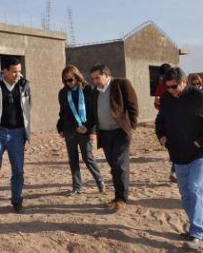 Beder Herrera pronostic� un 2011 r�cord en la construcci�n de viviendas sociales