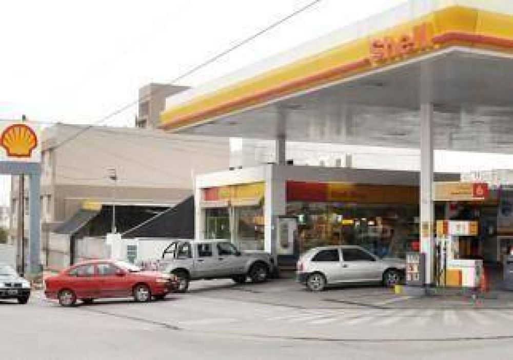 Combustibles: Comelli pidi� a Moreno que investigue a las refiner�as 