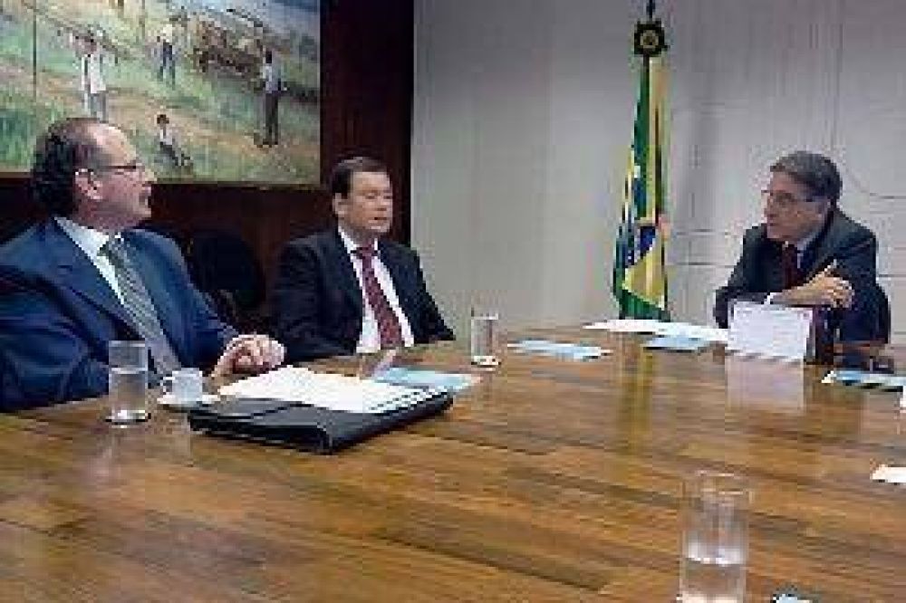 Zamora expuso en Brasil el potencial productivo de Santiago del Estero