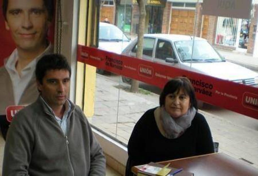 Graciela Oca�a lleg� a Luj�n y expres� su respaldo a Tonini 