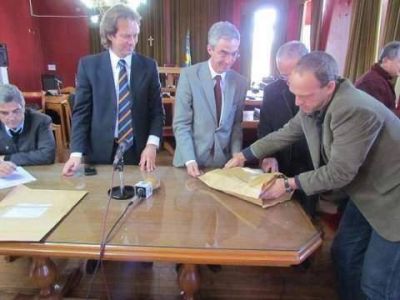 Se abrieron los sobres para hacer el bajo a nivel en Rivadavia