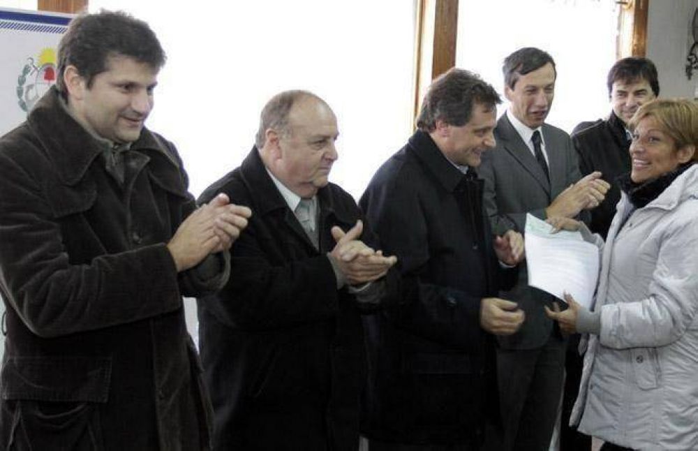 Entregaron subsidios del Presupuesto Participativo a siete Sociedades de Fomento
