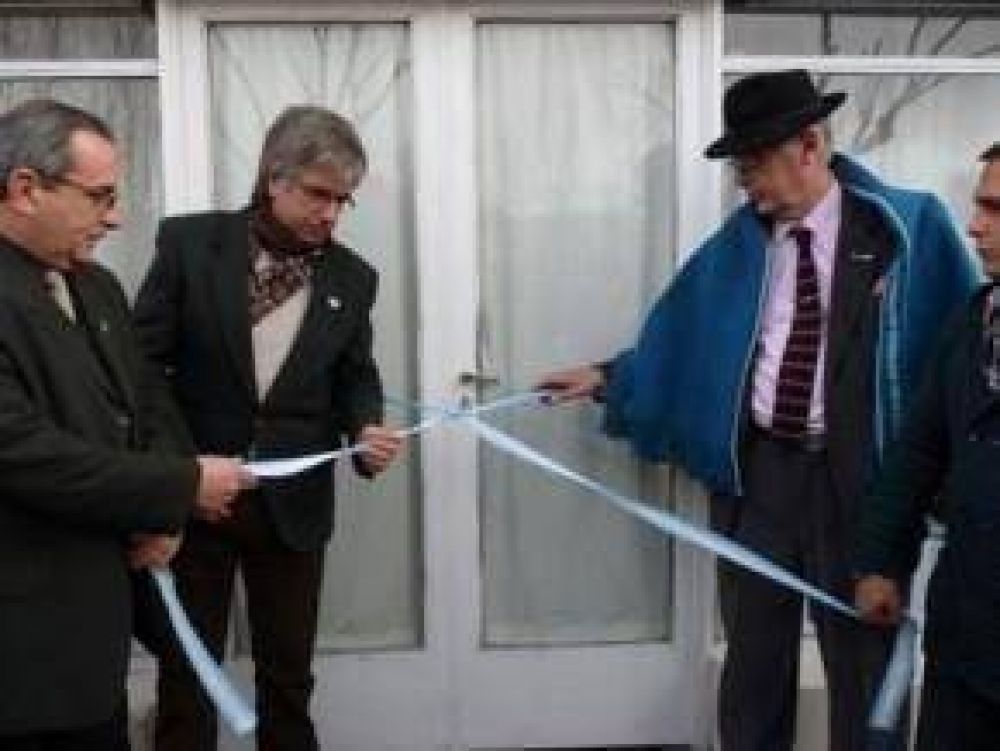 Se inaugur� la ampliaci�n de la Biblioteca "V�ctor Freiberg" de Del Carril