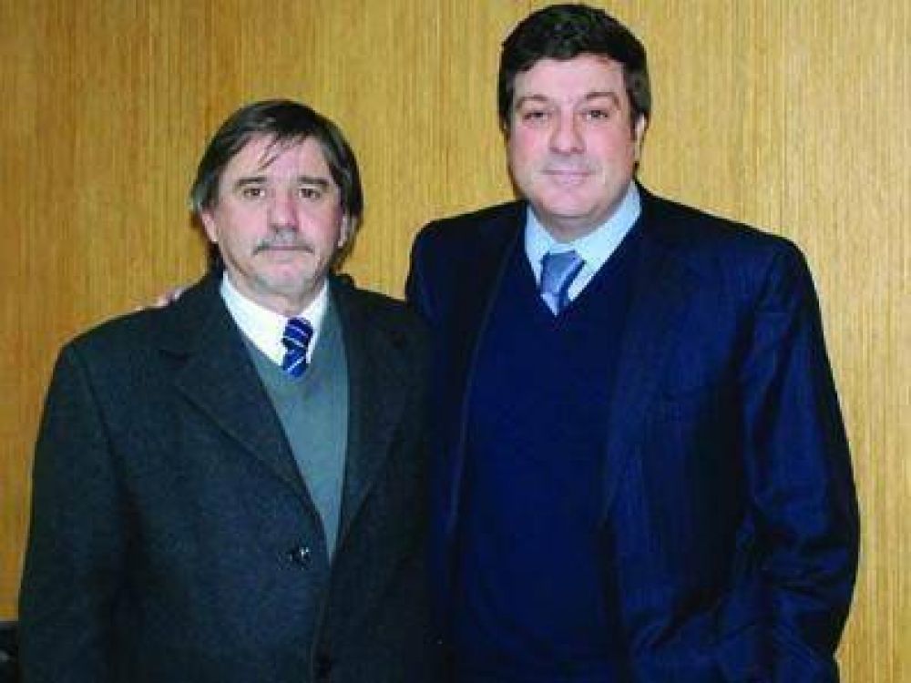 Gesti�n de Auza con Mariotto por las radios comunitarias de FM