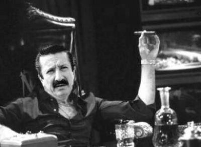 No sabia que Papacito le truch� un poder y cobraba sus sueldos