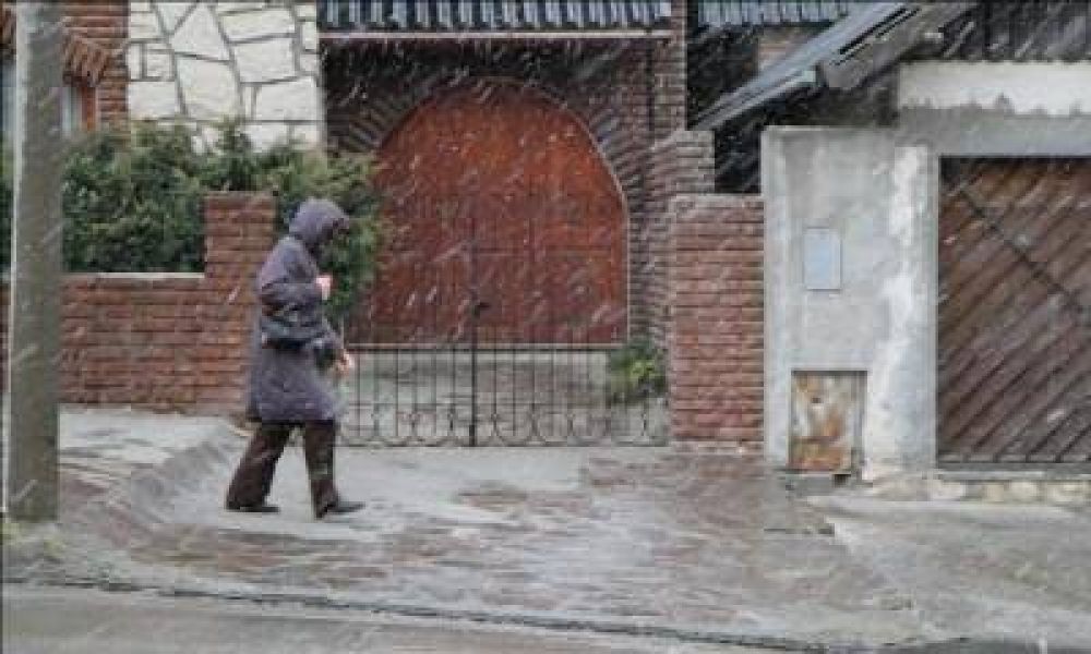 Por las intensas nevadas, ma�ana no habr� clases en el sur provincial