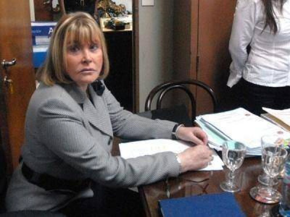 Servini de Cubr�a advirti� que peligran las elecciones por falta de fondos
