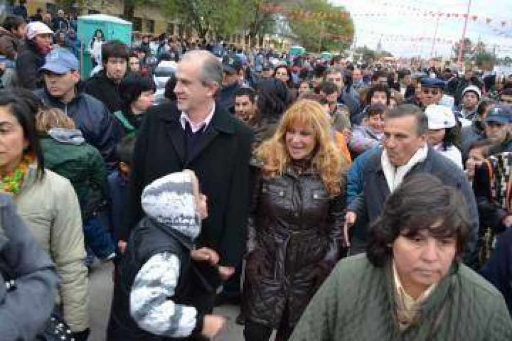 UNA INTENDENTA CON VISION DE FUTURO, DIJO EL SENADOR NIKISCH