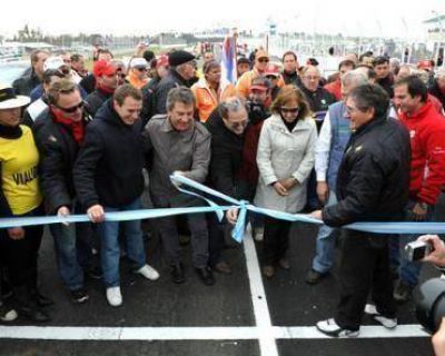 Aut�dromo: ensanchan y repavimentan en Paran�