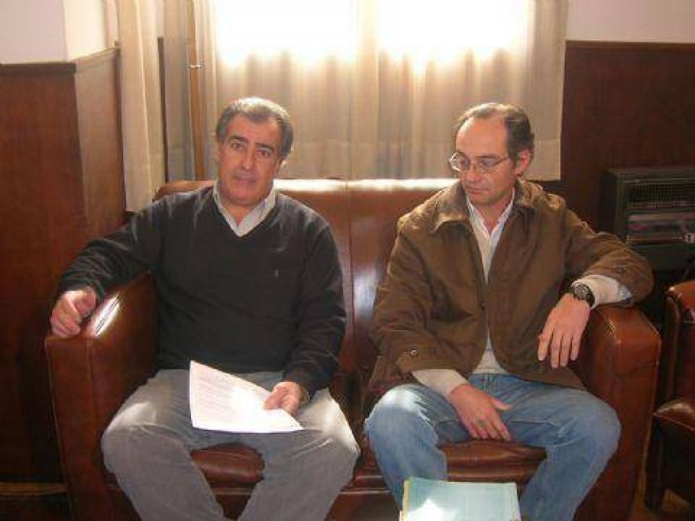 Favergiotti: �El intendente no puede ceder terrenos�   