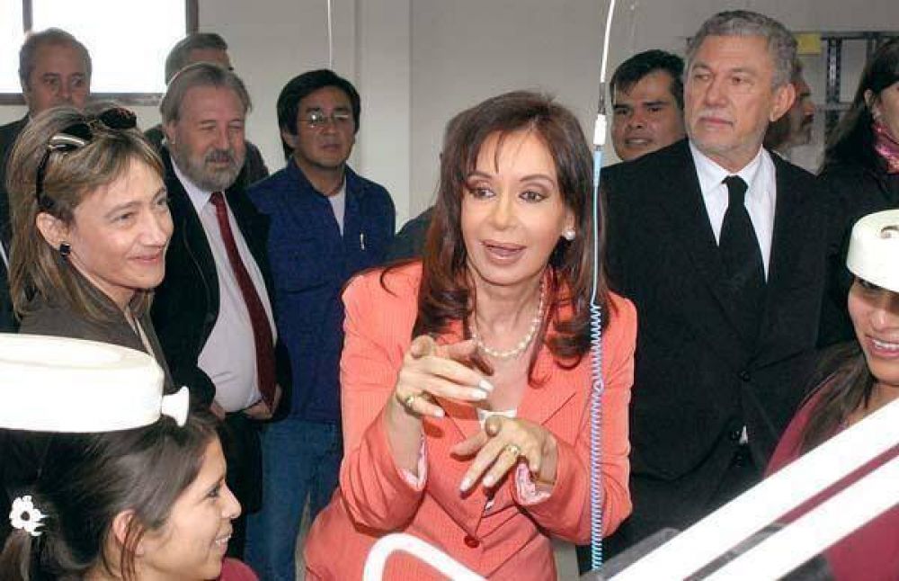 La Presidenta se muestra con R�os en una publicidad de campa�a