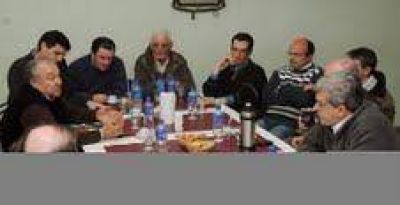 Dom�nguez se reuni� con productores de granos y porcinos 