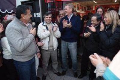 De Narv�ez inaugur� el local partidario de Guillermo Britos  